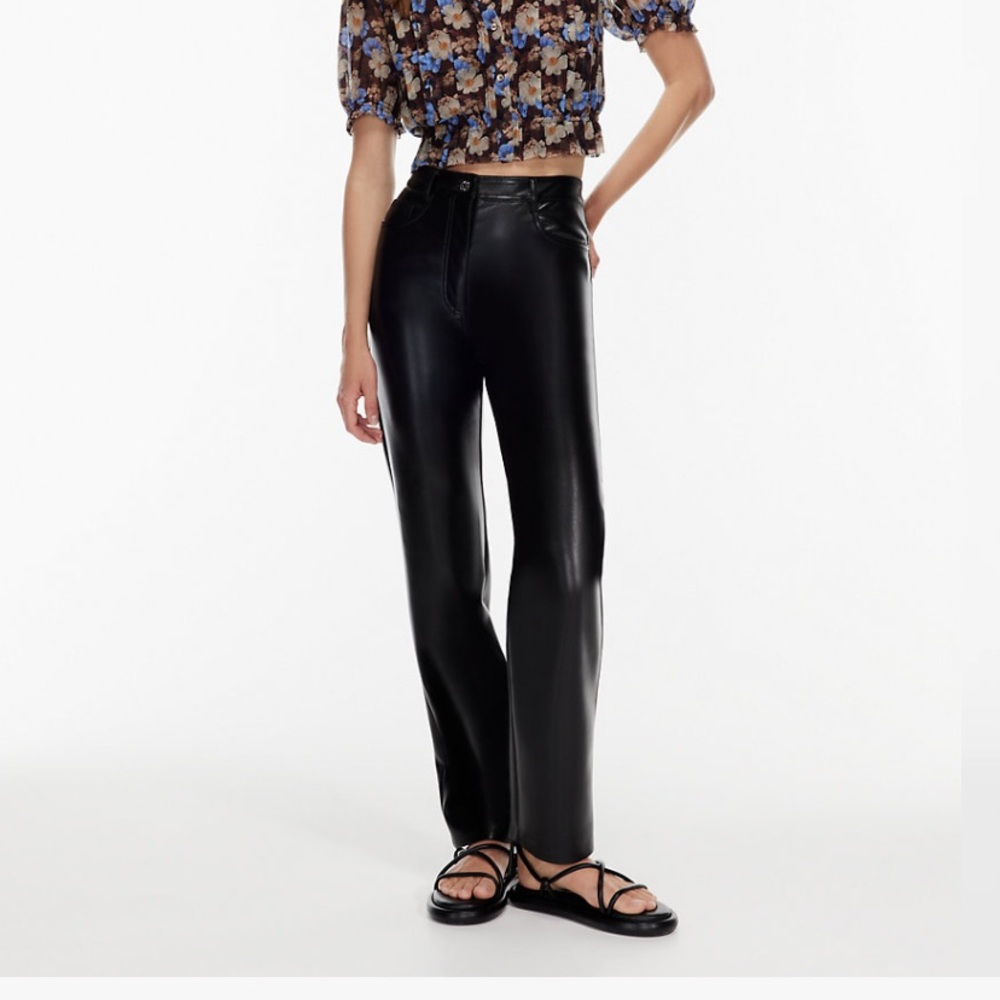 Wilfred (Aritzia) Vegan Leather Melina Pant in Black size 2